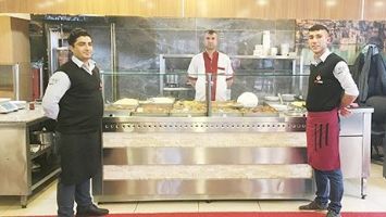 &Ccedil;AĞDAŞ KAVURMA&rsquo;DA Y&Uuml;ZLER G&Uuml;L&Uuml;YOR