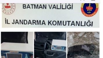 Ka&ccedil;ak kazı yapan 4 ş&uuml;pheli su&ccedil;&uuml;st&uuml; yakalandı