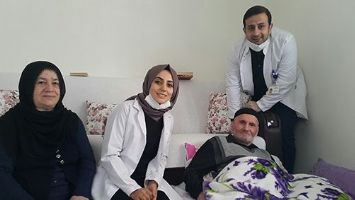 934 HASTAYA EVDE BAKILDI