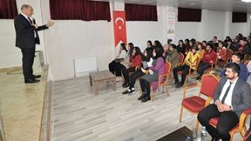 &Ouml;ĞRENCİLERLE S&Ouml;YLEŞİ