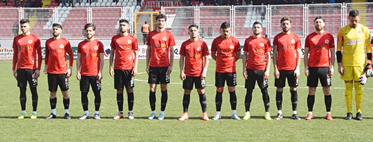 PETROLSPOR LİDERE BİLENİYOR