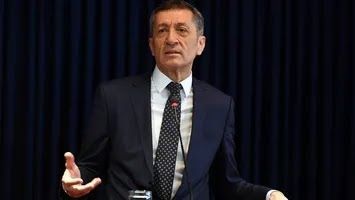 Milli Eğitim Bakanı Ziya Sel&ccedil;uk a&ccedil;ıkladı! Bir tatil haberi daha