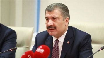 Sağlık Bakanı Koca'dan umreden yeni d&ouml;nen vatandaşlara &ccedil;ağrı