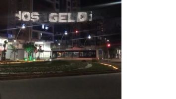KAVŞAKLAR S&Uuml;SLENDİ