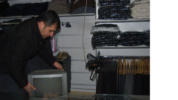 &Ccedil;ELİK KASAYI &Ccedil;ALDILAR!