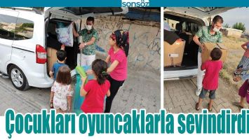 &Ccedil;OCUKLARI OYUNCAKLARLA SEVİNDİRDİLER