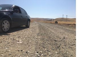 BARINAK YOLUNA ASFALT GEREKİYOR