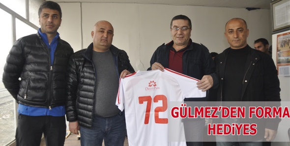 G&Uuml;LMEZ&rsquo;DEN FORMA HEDİYESİ
