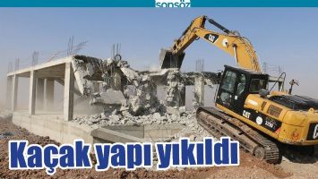 BATMAN'DA KA&Ccedil;AK YAPI YIKILDI