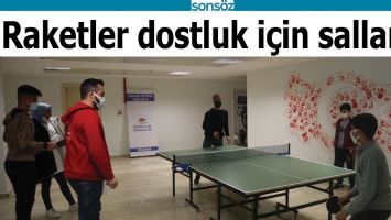 RAKETLER DOSTLUK İ&Ccedil;İN SALLANDI