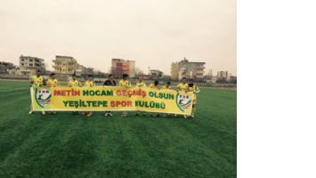 METİN HOCAYA ANLAMLI PANKART