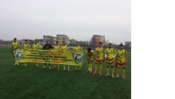 YEŞİLTEPESPOR&rsquo;DAN MUHABİRLERE PLAKET...