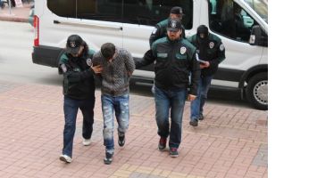 UYUŞTURUCU TACİRİ İZMİT&rsquo;TE YAKALANDI...