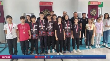 72 sporcuyla dart turnuvası