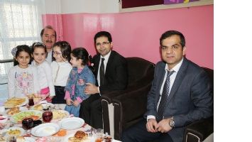 &Ccedil;ELİK, VELİLERLE BULUŞTU