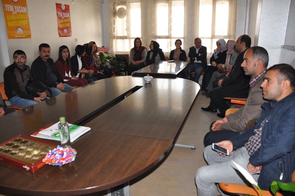 AKEL, STK&rsquo;LARI ZİYARET ETTİ