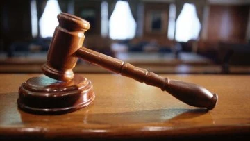 77 kişinin &ouml;l&uuml;m&uuml;ne ilişkin davanın sanıkları hakim karşısında