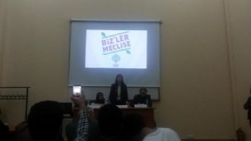 AYLA AKAT, İSTANBUL &Uuml;NİVERSİTESİ&rsquo;NDE HDP&rsquo;Yİ ANLATTI