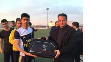 İŞİTME ENGELLİLERE ANLAMLI YARDIM