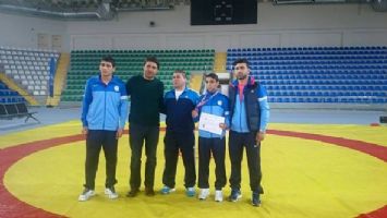 BATMAN SPOR LİSESİ G&Uuml;REŞ&Ccedil;İLERİ