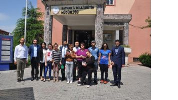 &Ccedil;ELİK, KIBRISLI &Ouml;ĞRENCİLERİ AĞIRLADI