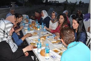 EŞBAŞKANLAR, İFTARDA HALKLA BULUŞTU