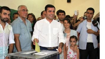 DEMİRTAŞ &ldquo;SANDIĞA NE GİRMİŞSE O &Ccedil;IKSIN&rdquo;