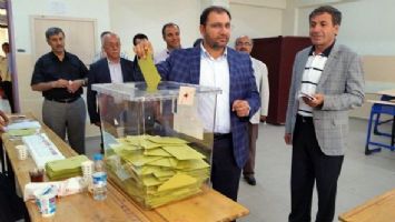 G&Uuml;NEŞTEKİN, OYUNU MEVLANA&rsquo;DA KULLANDI