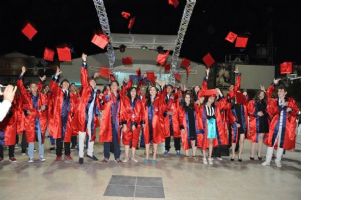 TED&rsquo;DE MEZUNİYET HEYECANI