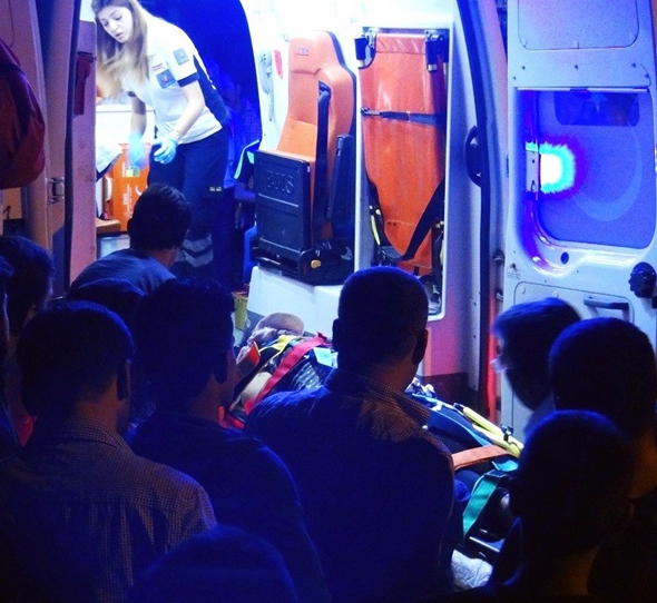 MOTOSİKLET, YAŞLI KADINA &Ccedil;ARPTI