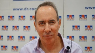 ABD'li yazar Adam Fawer, yeni kitabı "Mobius" ile İstanbul'da okurlarıyla buluşuyor