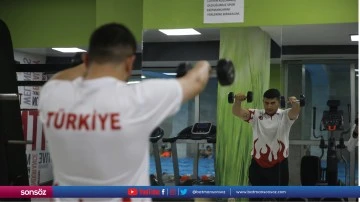 Abd&uuml;lsamet'in g&ouml;z&uuml; d&uuml;nya şampiyonluğunda