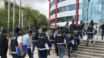 Adıyaman'da dolandırıcılık yaptıkları iddiasıyla 3 ş&uuml;pheli tutuklandı