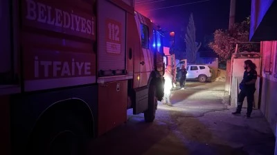 Adıyaman'da evde &ccedil;ıkan yangında 2 kişi dumandan etkilendi
