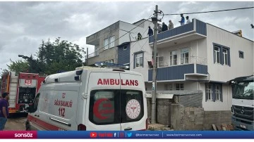 Adıyaman'da evin &ccedil;atısında &ccedil;ıkan yangında 2 kişi dumandan etkilendi