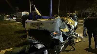 Adıyaman'da iki otomobilin &ccedil;arpıştığı kazada 3 kişi yaralandı