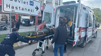 Adıyaman'da iki otomobilin &ccedil;arpıştığı kazada 4 kişi yaralandı