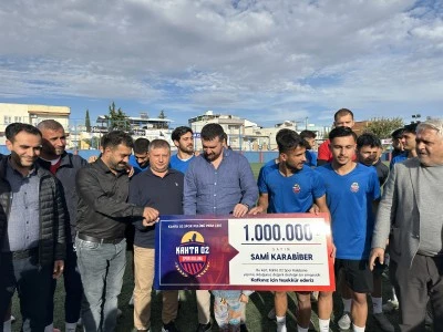 Adıyaman'da iş insanından Kahta 02 Spor'a 1 milyon liralık destek