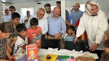 Adıyaman'da konteyner kentte k&uuml;t&uuml;phane a&ccedil;ıldı