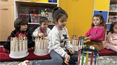 Adıyaman'da minik eller ihtiya&ccedil; sahibi &ouml;ğrencileri ısıtıyor