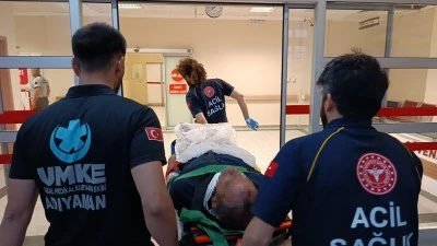 Adıyaman'da şarampole devrilen hafif ticari ara&ccedil;taki 1 kişi hayatını kaybetti