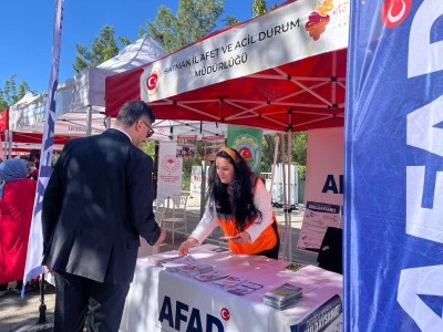 AFAD g&ouml;n&uuml;ll&uuml;leri fuarda sunum yaptı