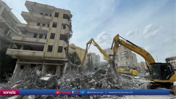 Ağır hasarlı binaların yıkımı devam ediyor