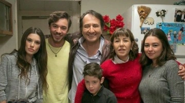 Aile Dizisinden Transfer Olan Y&uuml;sra Geyik Taş Kağıt Makas Dizisine Katıldı