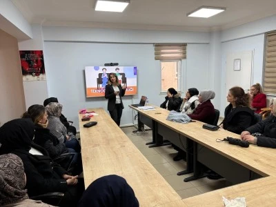 Ailelere eğitimler veriliyor