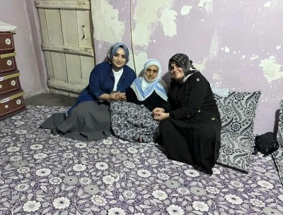AK Parti&rsquo;li kadınlar, evlere konuk oluyor