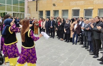 AK Parti&rsquo;li kadınlar se&ccedil;ime gitti