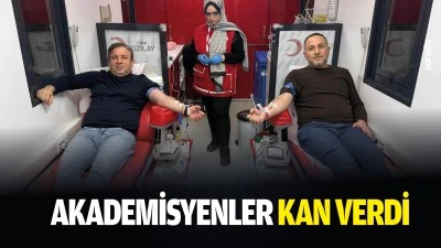 Akademisyenler kan verdi