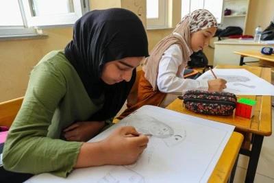 Akademisyenler kırsalda geleceğin ressamlarını keşfediyor