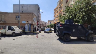 Akrabalar arasında &ccedil;ıkan silahlı kavgada 1 kişi &ouml;ld&uuml;, 3 kişi yaralandı